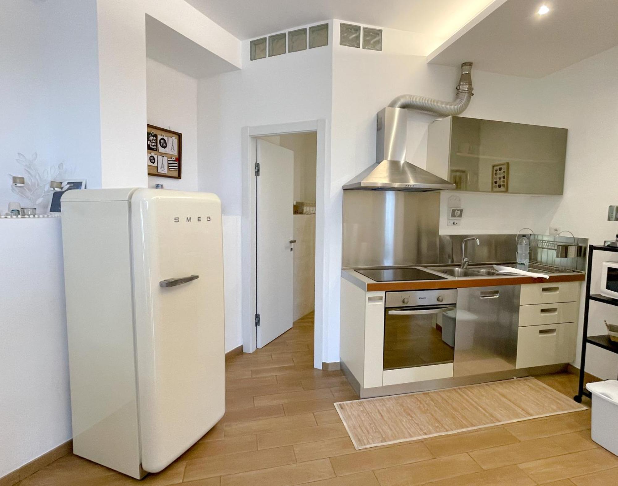 The Shabby House - Charming Seaside Retreat In Central Anzio, Steps From Beach And Train Station Экстерьер фото