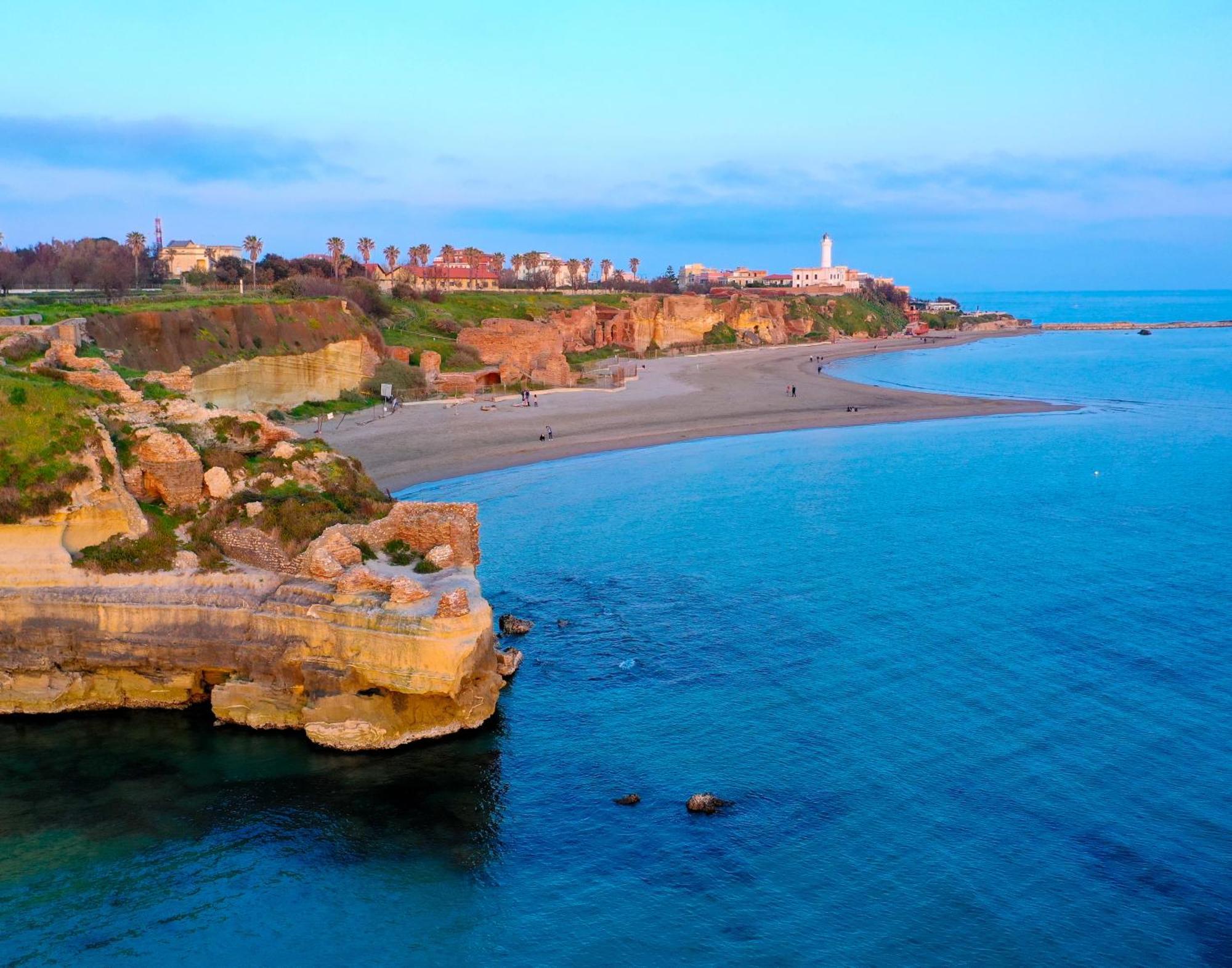 The Shabby House - Charming Seaside Retreat In Central Anzio, Steps From Beach And Train Station Экстерьер фото