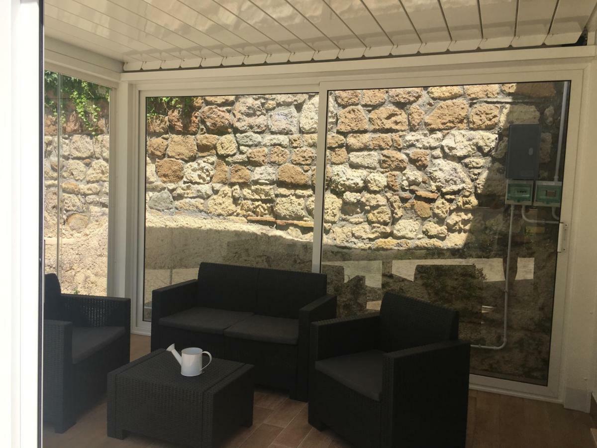 The Shabby House - Charming Seaside Retreat In Central Anzio, Steps From Beach And Train Station Экстерьер фото